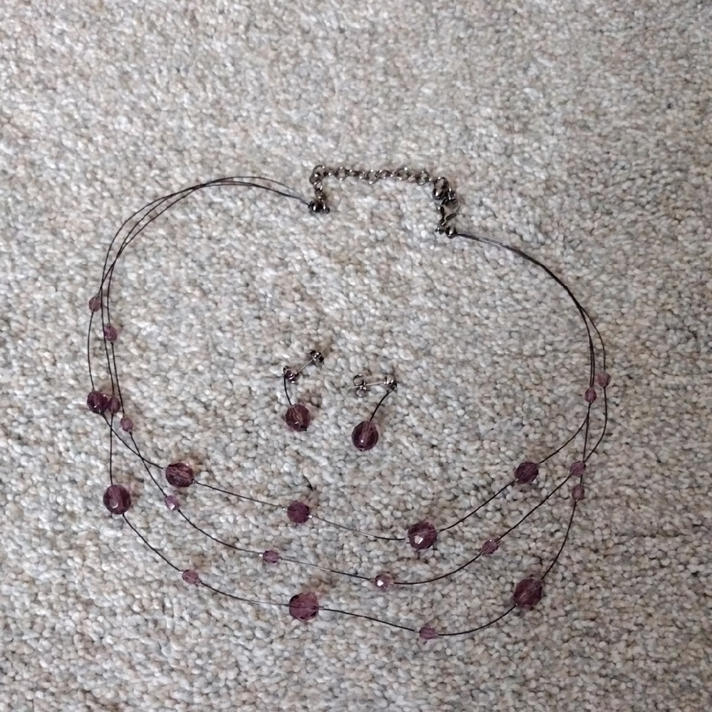 Dainty Avon Bead Necklace With Earrings